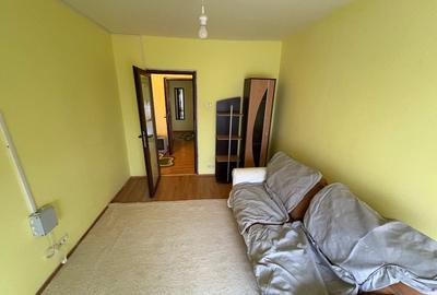 De inchiriat ap 3 camere decom zona gara-termen lung;bloc 1990;3parcari gratuite - 3