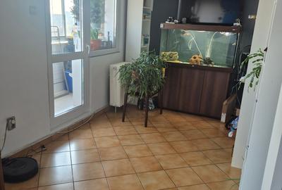 Apartament cu 4 camere decomandat în Crângași - 4