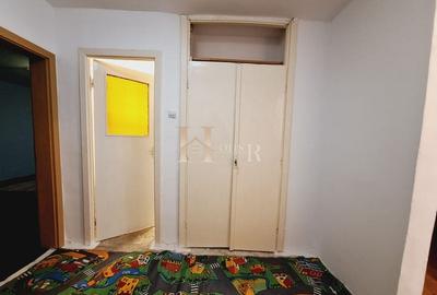 Zona Lipovei. Etaj 3. Decomandat. - 8