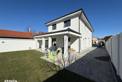 Casă cu 4 camere cu Teren 349 Mp în Lazaret