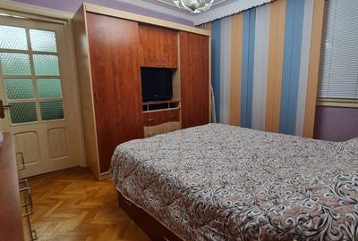 Apartament cu 3 camere semidecomandat, mobilat în Țiglina 2 - 14