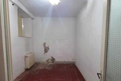 Apartament cu 4 camere semidecomandat în P-ța Ovidiu - 3