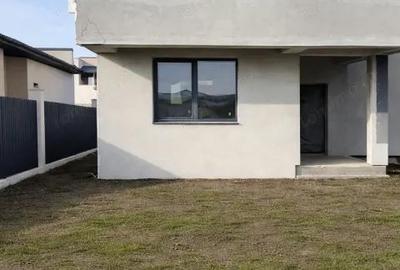 Casă cu 4 camere în Central - 1