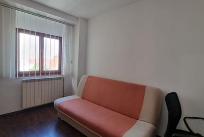 Apartament cu 3 camere decomandat în Central - 8