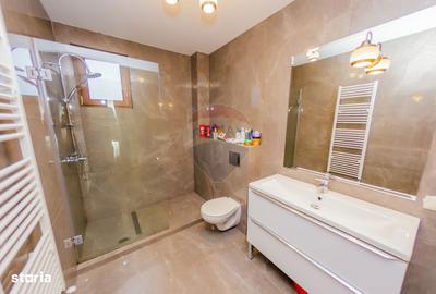 Casă cu 6 camere cu Teren 2823 Mp în Central - 12