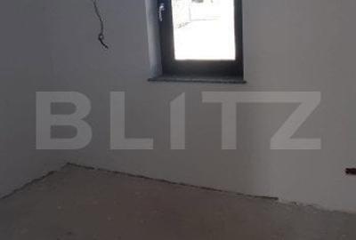 Casă cu 5 camere cu Teren 950 Mp în Central - 2