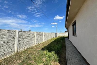 Casă cu 4 camere cu Teren 600 Mp în Șag
