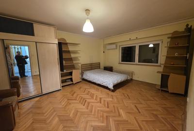 Piata Muncii, Decebal, 10 minute metrou, chiar pe Agricultori - 1