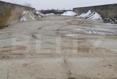 Teren de 63704 mp, în Central - 1