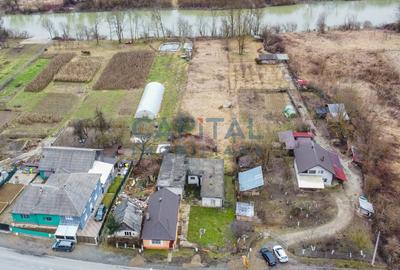 Teren Construcții intravilan de 830 mp, în Central - 4