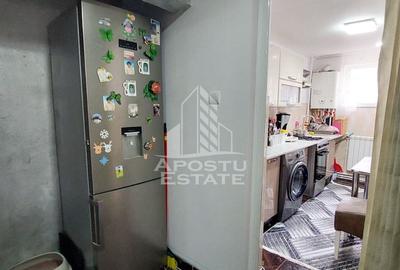 Apartament cu 3 camere semidecomandat, mobilat în Micro 4 - 12