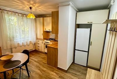 Proprietar, închiriez apartament 2 camere – Micro 14 - recent renovat, balcon