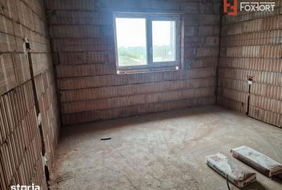 Casă cu 3 camere cu Teren 307 Mp în Remetea Mare - 2
