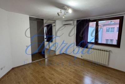 Apartament cu 3 camere în Central - 12