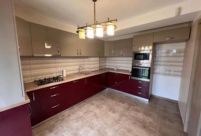 Casa intr-o zona rezidentiala, 130 mp utili, curte matura -Matei Millo - 4