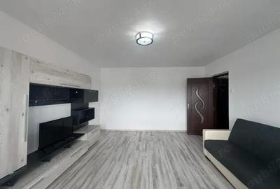 Apartament cu 2 camere decomandat în Micro 4 - 5