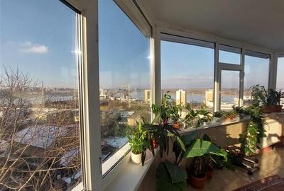 Apartament cu 3 camere semidecomandat în Central