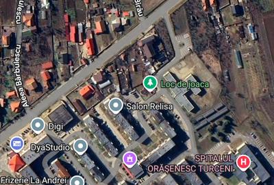 Casă individuală cu 3 camere cu Canalizare în Central - 2