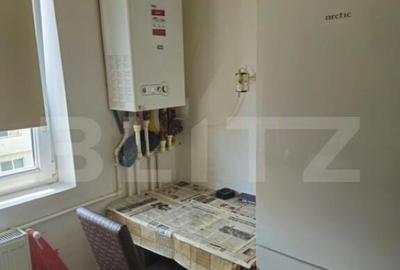 Apartament de vanzare, cu 2 camere, 33 mp, zona Piata 1 Mai - 12