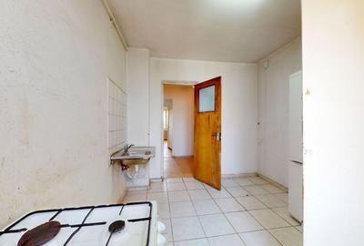 Apartament cu 3 camere decomandat în Gorjului - 24