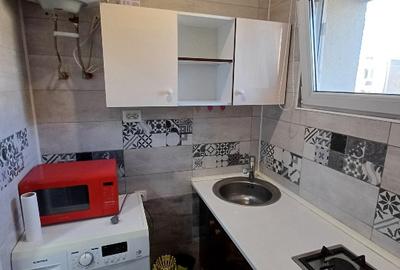 Garsonieră decomandată în Titan - 3