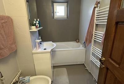 Apartament cu 4 camere decomandat în Central - 3