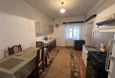 Casă individuală cu 3 camere cu Canalizare în Sud-Est - 8