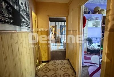 Apartament cu 3 camere decomandat în Simeria - 5