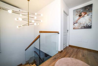 Casă cu 4 camere în Central - 2