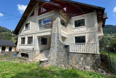 Casa / Vila 7 camere sat Madei comuna Borca Jud Neamt