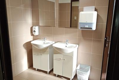 Casă cu 4 camere cu Canalizare în Central - 9