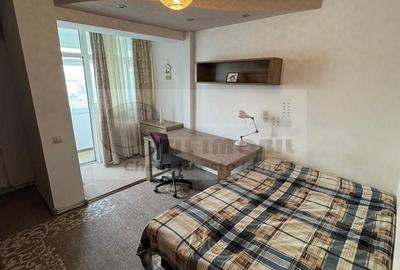 Apartament cu 2 camere decomandat în Podu Roș - 2