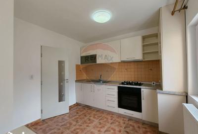 Apartament cu 3 camere, mobilat în Astra - 11