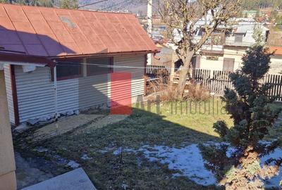 Casă individuală cu 3 camere cu Canalizare în Central - 16