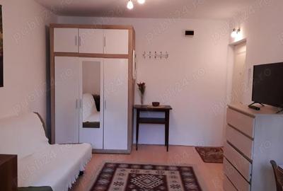 Garsonieră decomandată în Central - 2