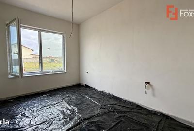 Casă cu 5 camere cu Teren 410 Mp în Ghiroda