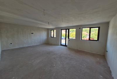 Vila 7 camere si teren - 7