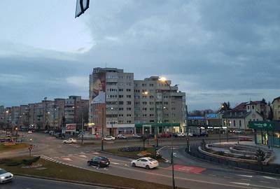 Apartament cu 2 camere decomandat în 15 Noiembrie