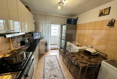 Apartament cu 3 camere decomandat, mobilat în Exterior Vest - 9