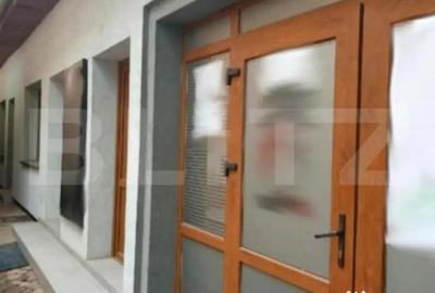 Casă cu 6 camere cu Teren 100 Mp în Calea Moldovei - 1