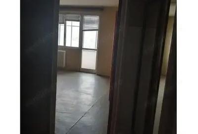 Apartament cu 3 camere semidecomandat în Tineretului - 4