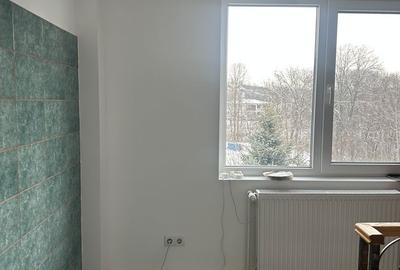 Casă cu 8 camere decomandat cu Teren 1000 Mp în Cornu - 1