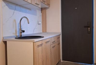 Camera camin, cu baie in interior, renovata, mobilata si utilata complet. Camera camin, cu baie in interior, renovata, mobilata si utilata complet. - 2