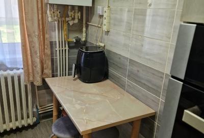 Apartament cu 2 camere nedecomandat în Micro 4 - 8