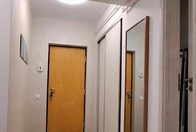 Apartament cu 2 camere decomandat în Tractorul - 3