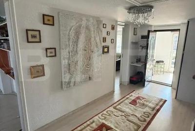 Casă cu 9 camere cu Teren 800 Mp în Obcini - 3