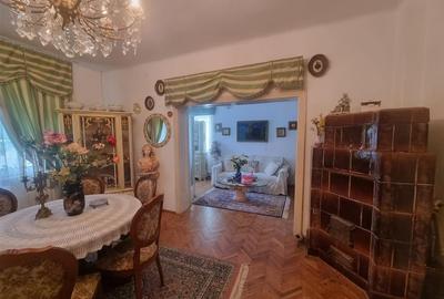 CASA CU ETAJ IN CENTRU - 13