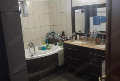 Casă cu Teren 1040 Mp în Central - 8