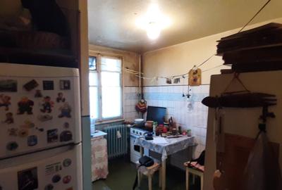 Drumul Taberei apartament decomandat etaj 3/4,spatios, luminos Drumul Taberei apartament decomandat etaj 3/4,spatios, luminos - 5