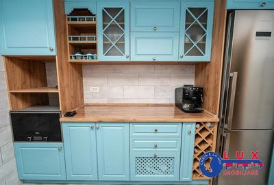 Apartament cu 3 camere decomandat în Central - 1